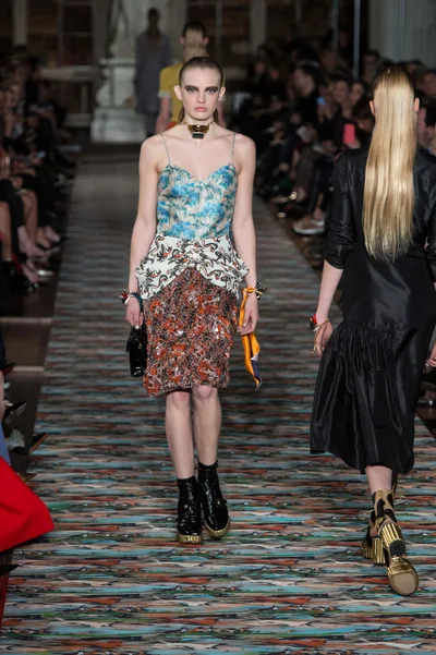Look 23